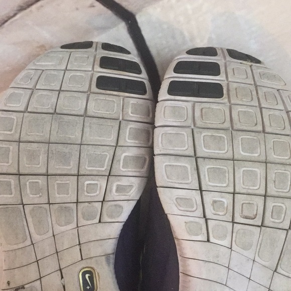 Nike Barefoot Ride sneaker in size 8 - Picture 15 of 16